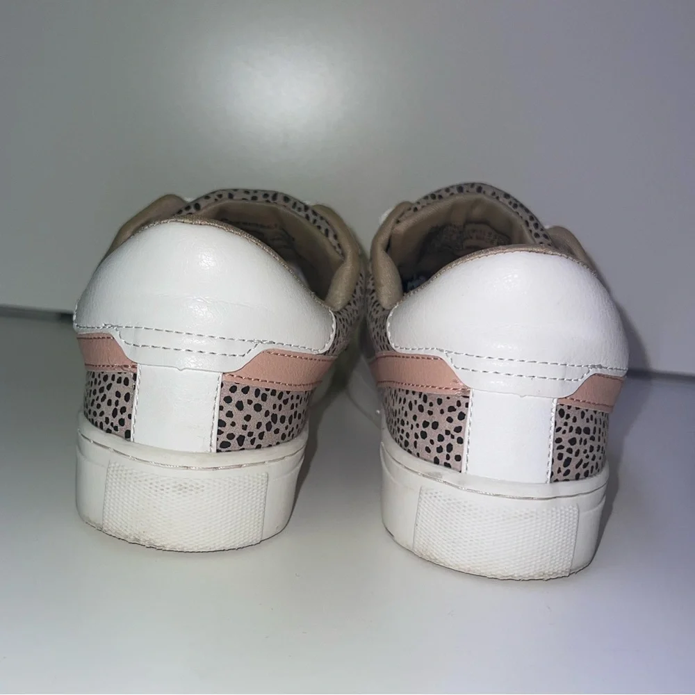 *Universal thread- dotted lace up tie shoes - Picture 6 of 6